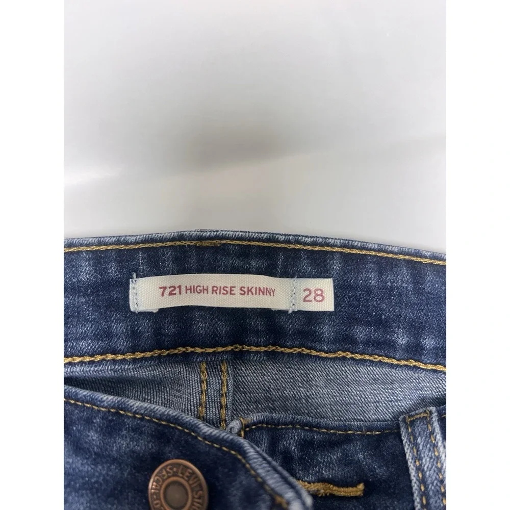 Levi's 721‎ High Rise Skinny Woman's Blue Jeans Size 28